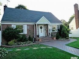 property at 55 Clemente Pl