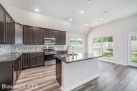 106 Alessandra Way photo'