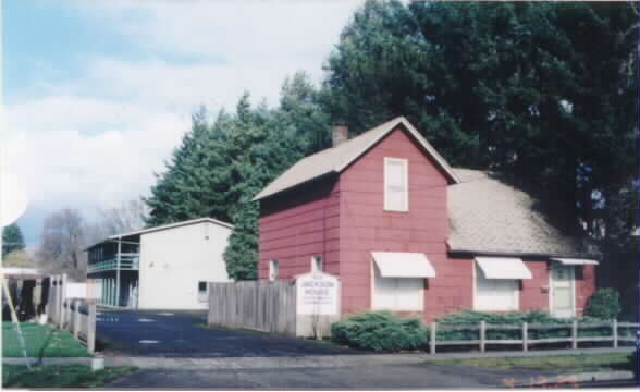 Jackson House Apartments in Hillsboro, OR - Building Photo