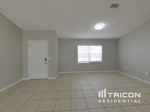 16 Burning Ember Ln in Palm Coast, FL - Building Photo - Building Photo