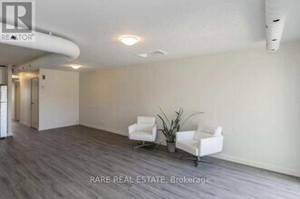 252 Steel St in Barrie, ON - Building Photo - Building Photo