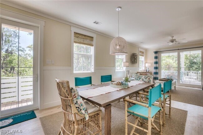 1550 Center St in Sanibel, FL - Building Photo - Building Photo