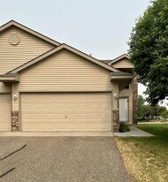 9205 Orchard Cir in Monticello, MN - Building Photo