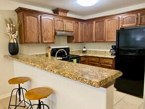 6621 Garden Woods Ave, Unit B in Brownsville, TX - Foto de edificio - Building Photo