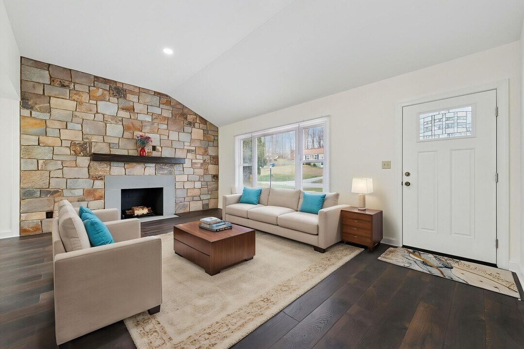 6 Lexington Ave in West Chester, PA - Building Photo