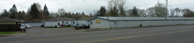 3410 Pacific Blvd SW in Albany, OR - Foto de edificio - Building Photo