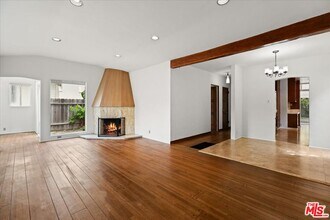1018 Wellesley Ave in Los Angeles, CA - Building Photo - Building Photo