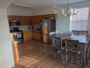 16641 Liberty Cir in Orland Park, IL - Building Photo - Building Photo