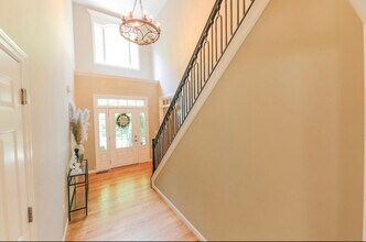 2 Blackstone Ct in Danbury, CT - Building Photo - Building Photo