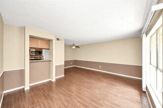 1516 Bay Area Blvd in Houston, TX - Building Photo - Building Photo