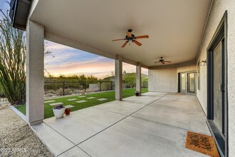 32806 N 55th Pl in Cave Creek, AZ - Foto de edificio - Building Photo