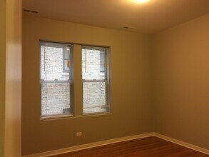 4740 N Malden St, Unit 1F in Chicago, IL - Building Photo - Building Photo