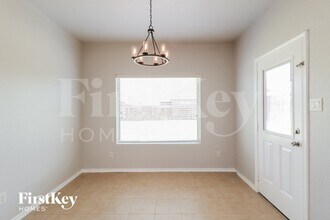 5134 Mountain View Dr in Krum, TX - Building Photo - Building Photo