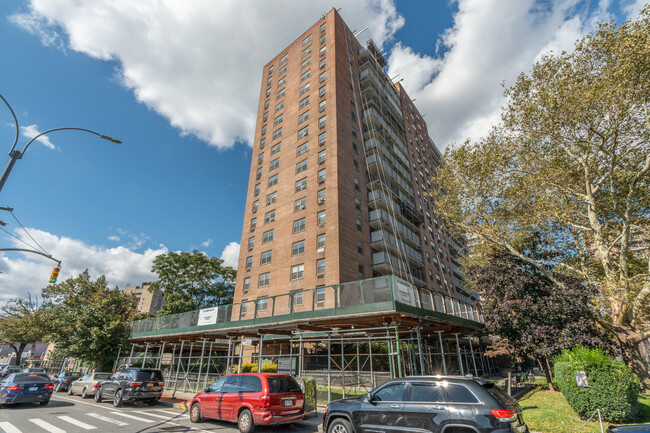 Patrick Gorman Apartments in Brooklyn, NY - Foto de edificio - Building Photo