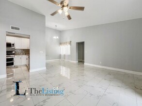 2482 Lakeway Branch Dr in Orlando, FL - Building Photo - Building Photo