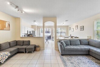 9090 NW 40th Pl in Sunrise, FL - Building Photo - Building Photo