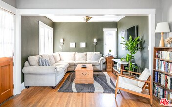 736 Marco Pl in Los Angeles, CA - Building Photo - Building Photo
