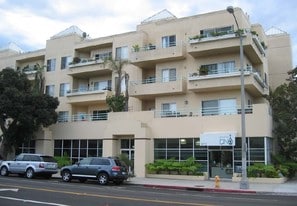 902-914 Broadway in Santa Monica, CA - Building Photo