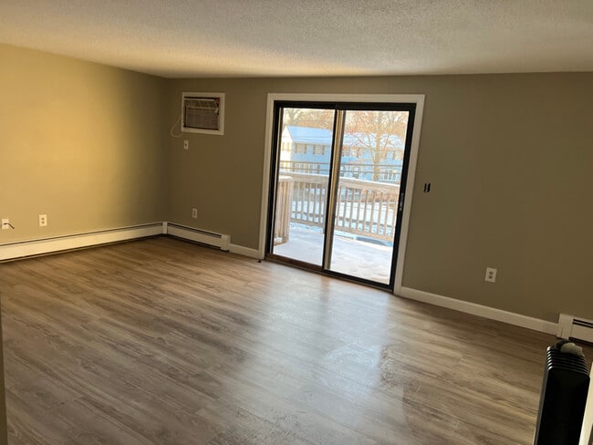 175 Willard St in Lowell, MA - Foto de edificio - Building Photo