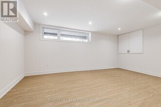 124 Kenwood Ave in Toronto, ON - Building Photo - Building Photo