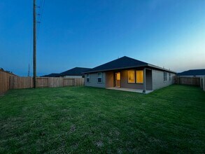 8439 Sandy Coral Ln in Iowa Colony, TX - Building Photo - Building Photo