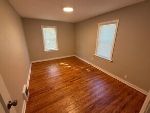 7129 Dawson Pl in Jennings, MO - Foto de edificio - Building Photo