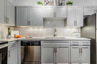 Urban House in Dallas, TX - Building Photo