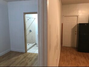 15500 SW 12th Ter in Miami, FL - Building Photo - Building Photo