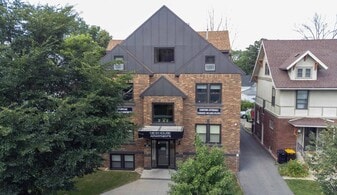 Newhouse in Rochester, MN - Building Photo