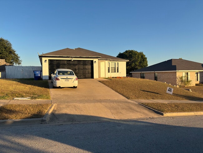 property at 1103 Travis Cir