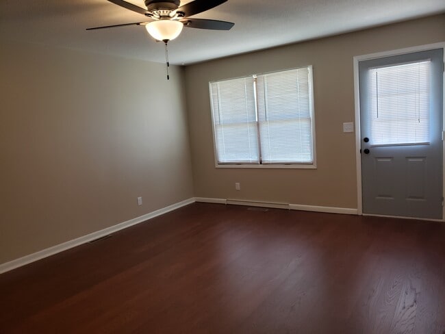 1521 N Dakota Ave, Unit 1 in Ames, IA - Building Photo - Building Photo