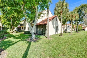 12 Vía De Casas Sur in Boynton Beach, FL - Building Photo - Building Photo