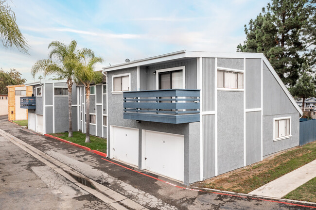 603 S Newhope St in Santa Ana, CA - Building Photo - Building Photo