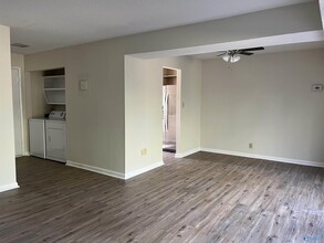 2307 Colony Dr SW in Huntsville, AL - Foto de edificio - Building Photo
