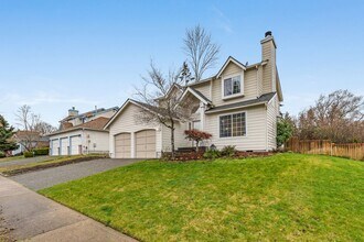 2008 Camas Ave NE in Renton, WA - Building Photo - Building Photo
