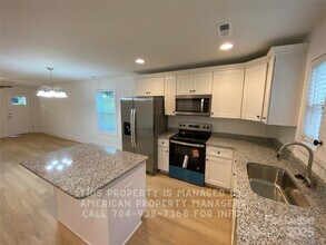 127 Martin Luther King Jr Ave in Salisbury, NC - Building Photo - Building Photo
