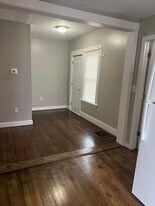 14 Poplar Rd in Brockton, MA - Building Photo