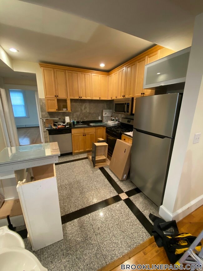 69 Babcock St in Brookline, MA - Foto de edificio - Building Photo