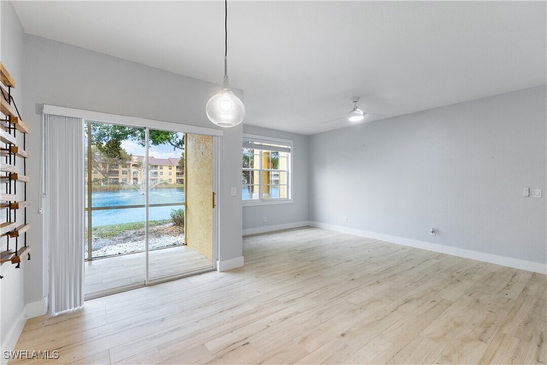 4620 St Croix Ln in Naples, FL - Foto de edificio