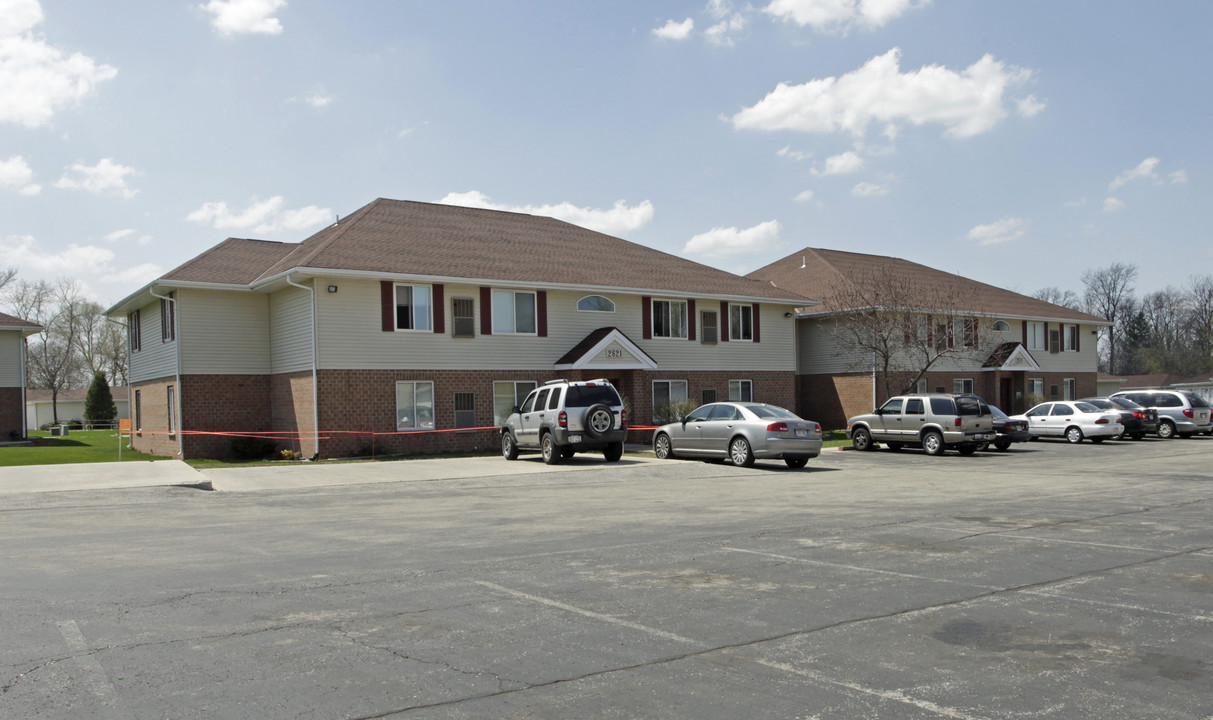 Adam's Court Apartments in Cudahy, WI - Building Photo