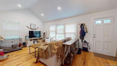14 Franklin Ave in Westhampton Beach, NY - Building Photo - Building Photo