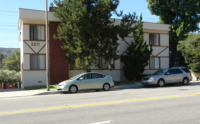 2211 N Verdugo Rd in Glendale, CA - Building Photo - Building Photo