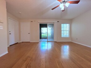 2203 Yankee Pl in Orlando, FL - Foto de edificio - Building Photo