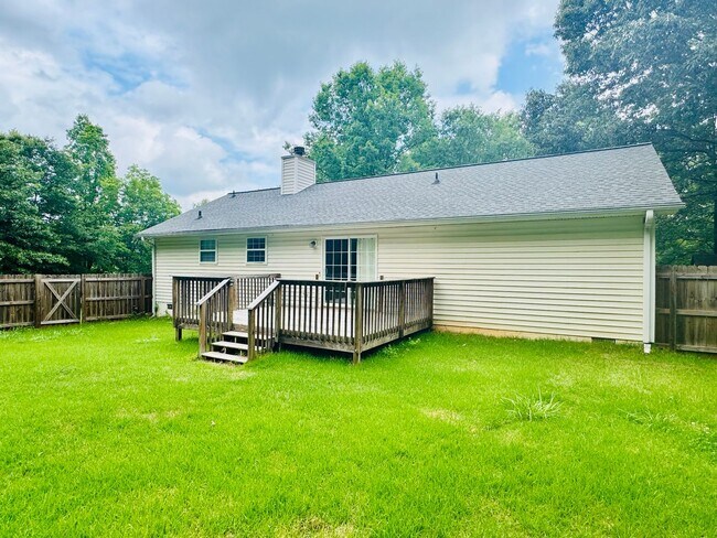 24 Southern Oaks Dr in Athens, GA - Building Photo - Building Photo