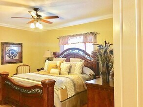 16403 NW 77th Path in Hialeah, FL - Building Photo - Building Photo