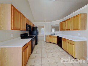 2143 Oakland Farm Dr in Lawrenceville, GA - Building Photo - Building Photo