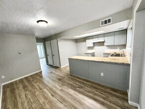 15454 Chipman Ln. in Houston, TX - Building Photo - Building Photo