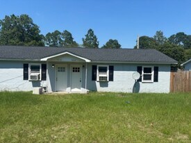5814 Gregory St in Fayetteville, NC - Building Photo