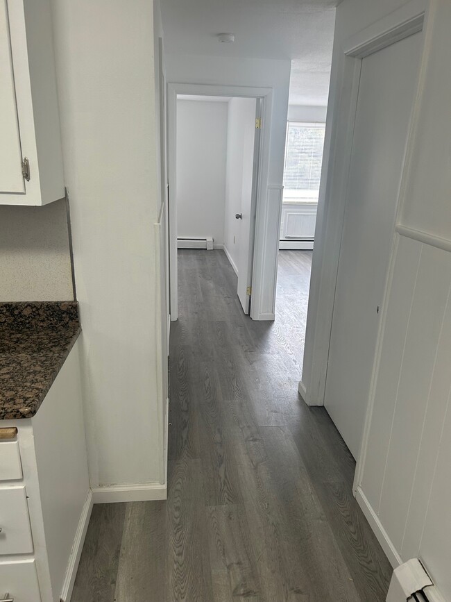 17 Lincoln Ave, Unit 22 in Bristol, CT - Building Photo - Building Photo