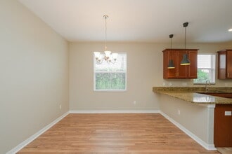 2374 Dovesong Trace Dr in Ruskin, FL - Building Photo - Building Photo